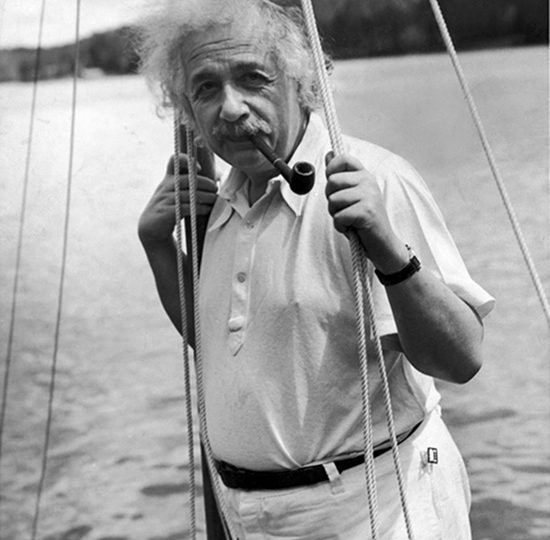 Albert Einstein – Eccentric, Genius, Pipe Smoker